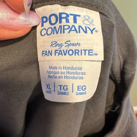 Women’s T-Shirt Gray Go Shorty It’s your Birthday- Size Large - Picture 3 of 3